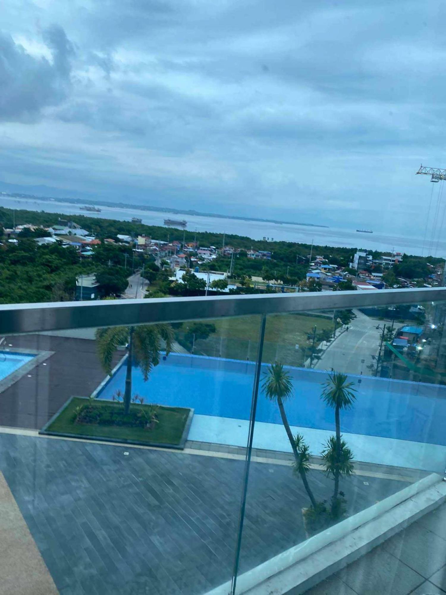 Mactan Newtown Beach Condo Lapu-Lapu City Buitenkant foto